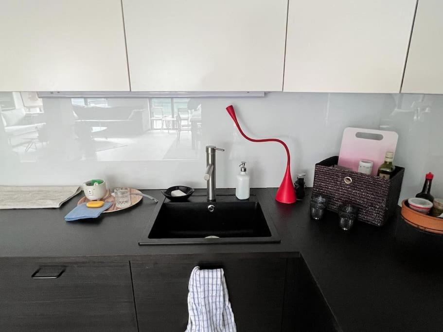 Kazanlak Large Guest House Apartment Near The Center With Full Kitchen & Dining Room, King Beds, Garden Patio, Free Parking & Self Check-In Esterno foto