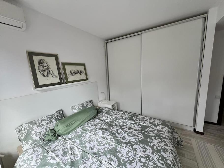 Kazanlak Large Guest House Apartment Near The Center With Full Kitchen & Dining Room, King Beds, Garden Patio, Free Parking & Self Check-In Esterno foto