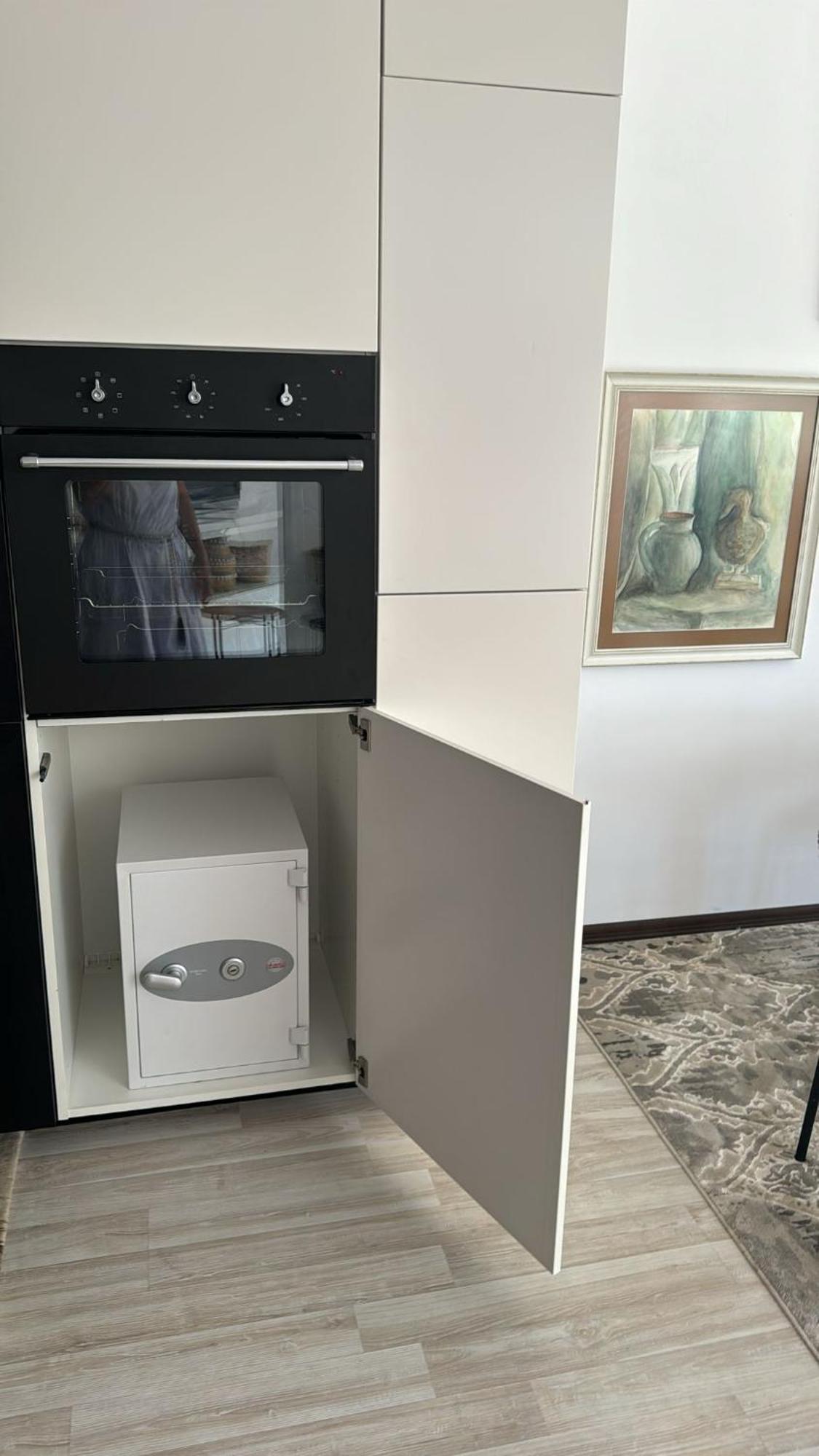 Kazanlak Large Guest House Apartment Near The Center With Full Kitchen & Dining Room, King Beds, Garden Patio, Free Parking & Self Check-In Esterno foto